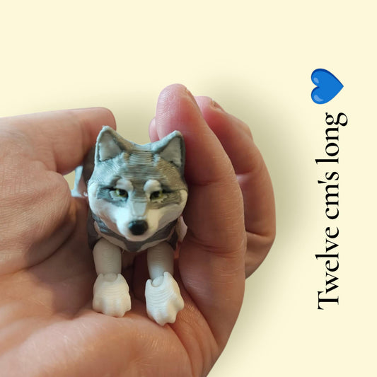 Fun 3D printed Gray and white Wolf